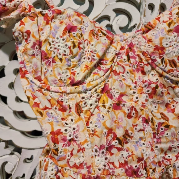 ASTR THE LABEL BAYLIN FLORAL PEPLUM TOP WOMENS SIZE XSMALL - Picture 11 of 16